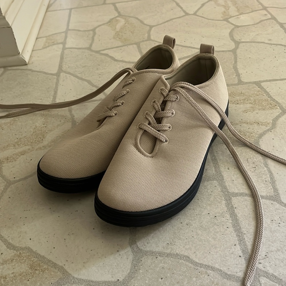 Easy Street Command Knit Sneaker